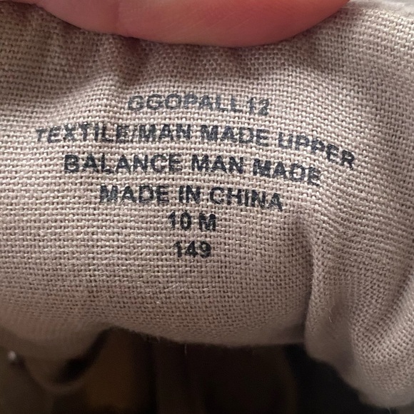 G by GUESS hi-top sneakers GGOPALL 12 womens sz 10 shoes gray tan streetwear EUC - Picture 14 of 14